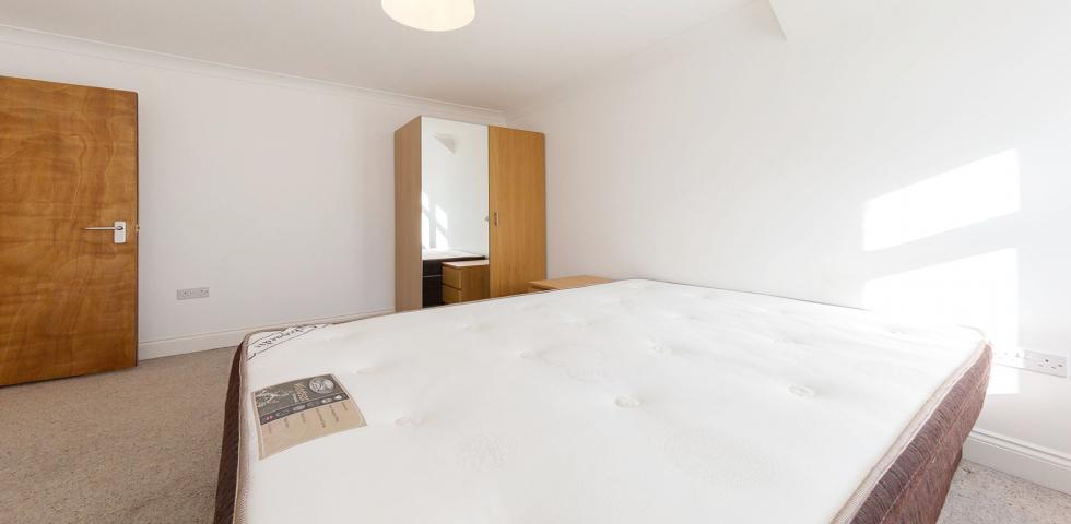 			1 Bedroom, 1 bath, 1 reception Flat			 Heathfield Park, WILLESDEN GREEN